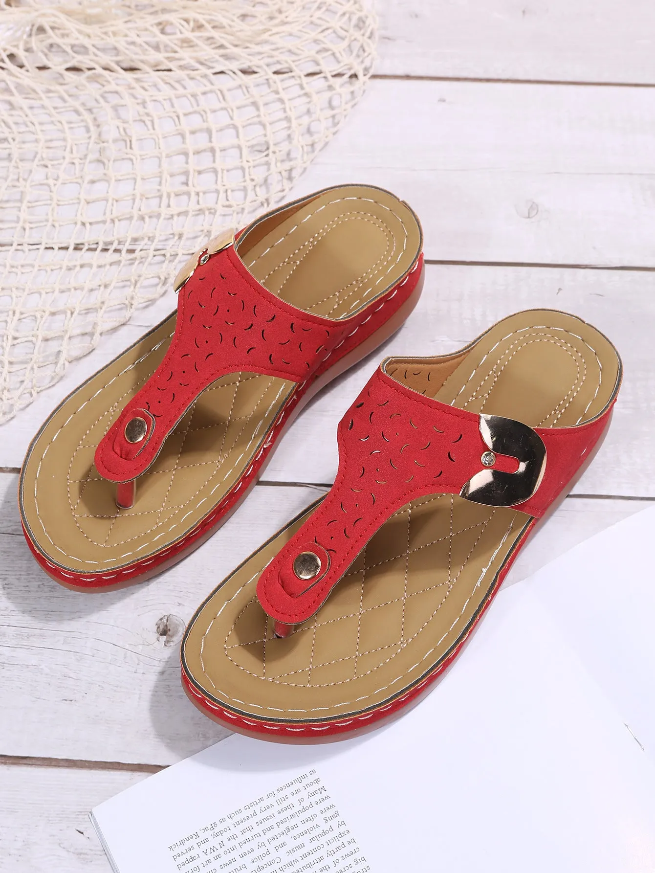 European And American Fashion Wedge Heels Retro Flip Flops Beach Slippers