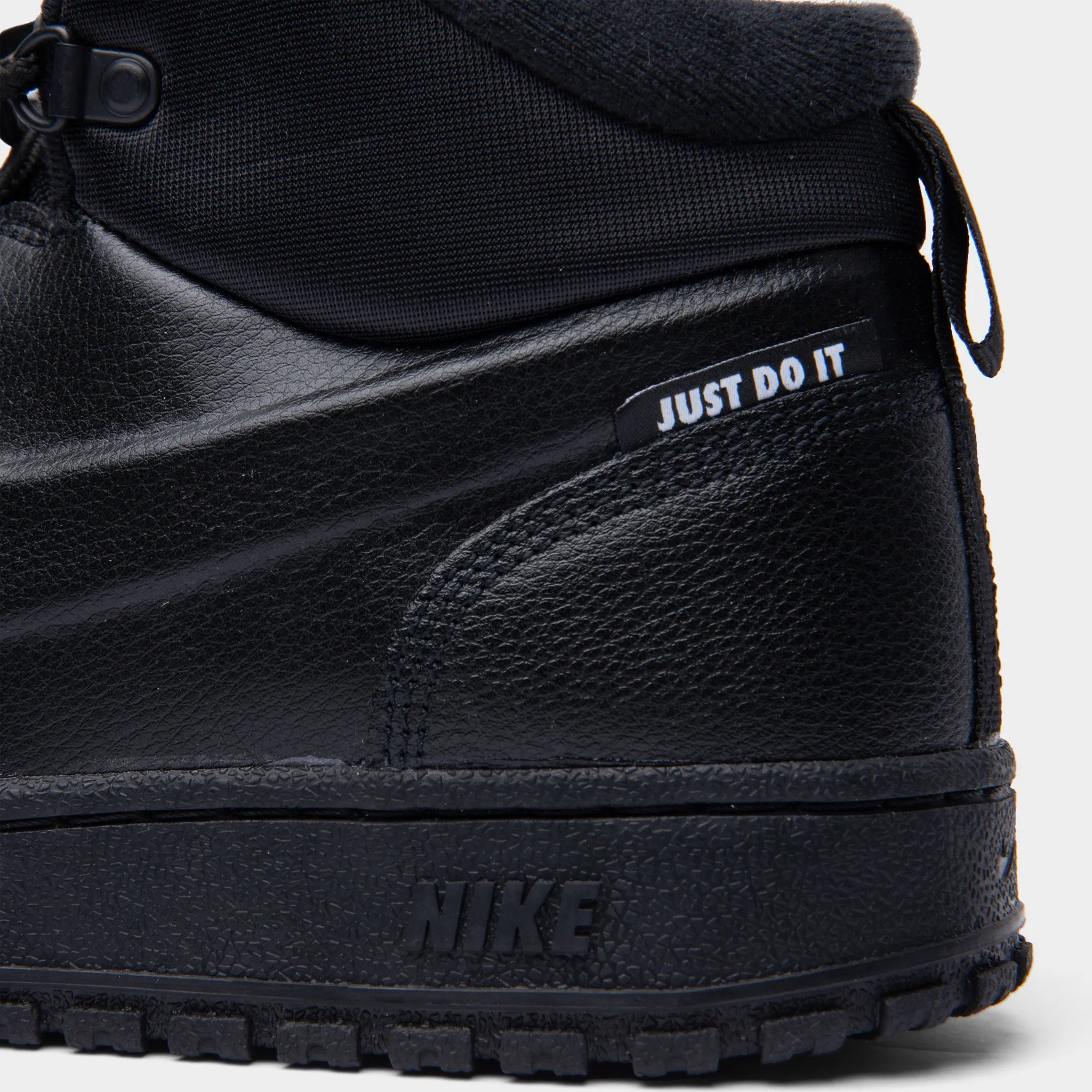 Nike Path Winter Black / Metallic Pewter