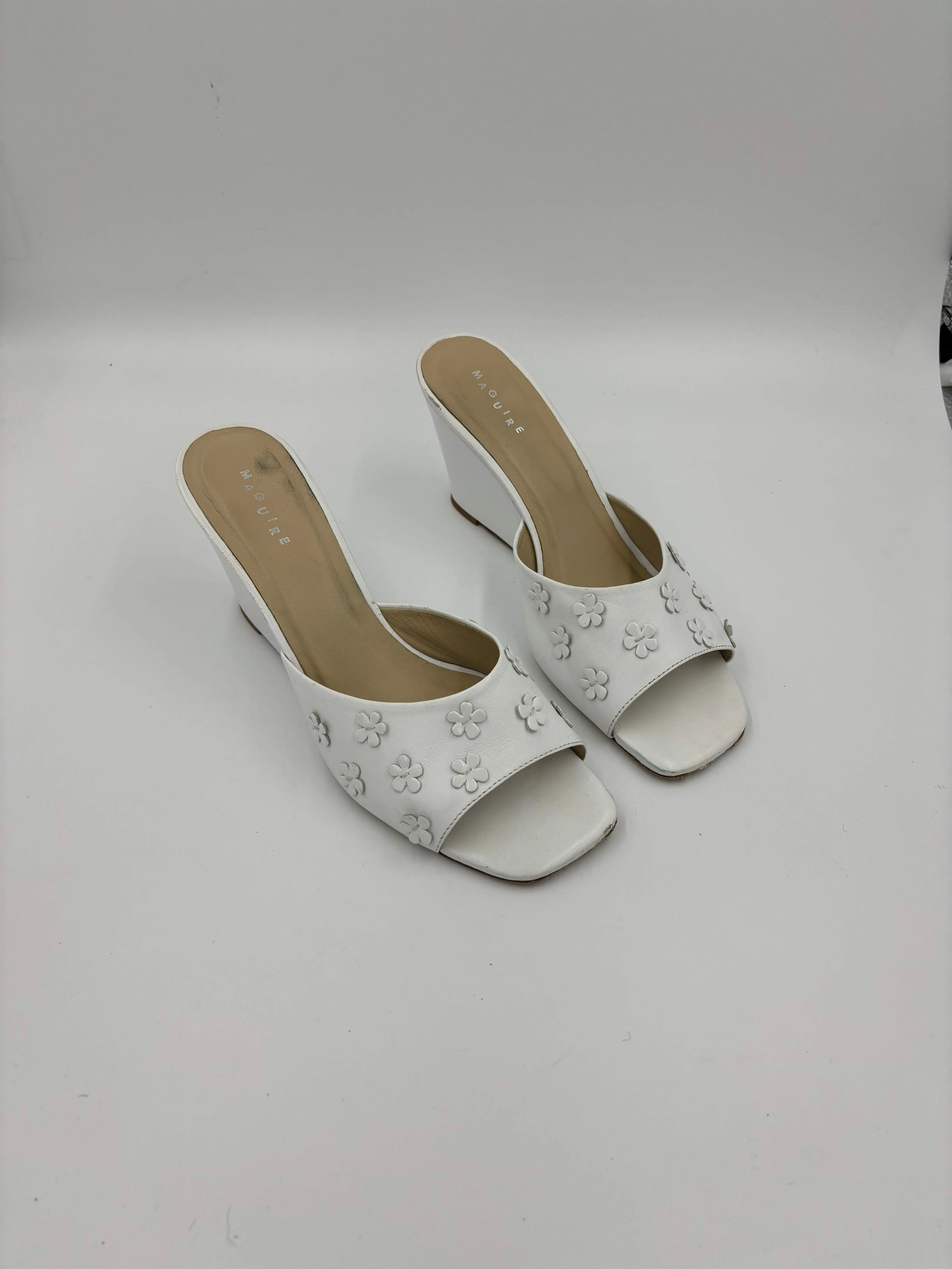 Second Hand Olinda White Heel