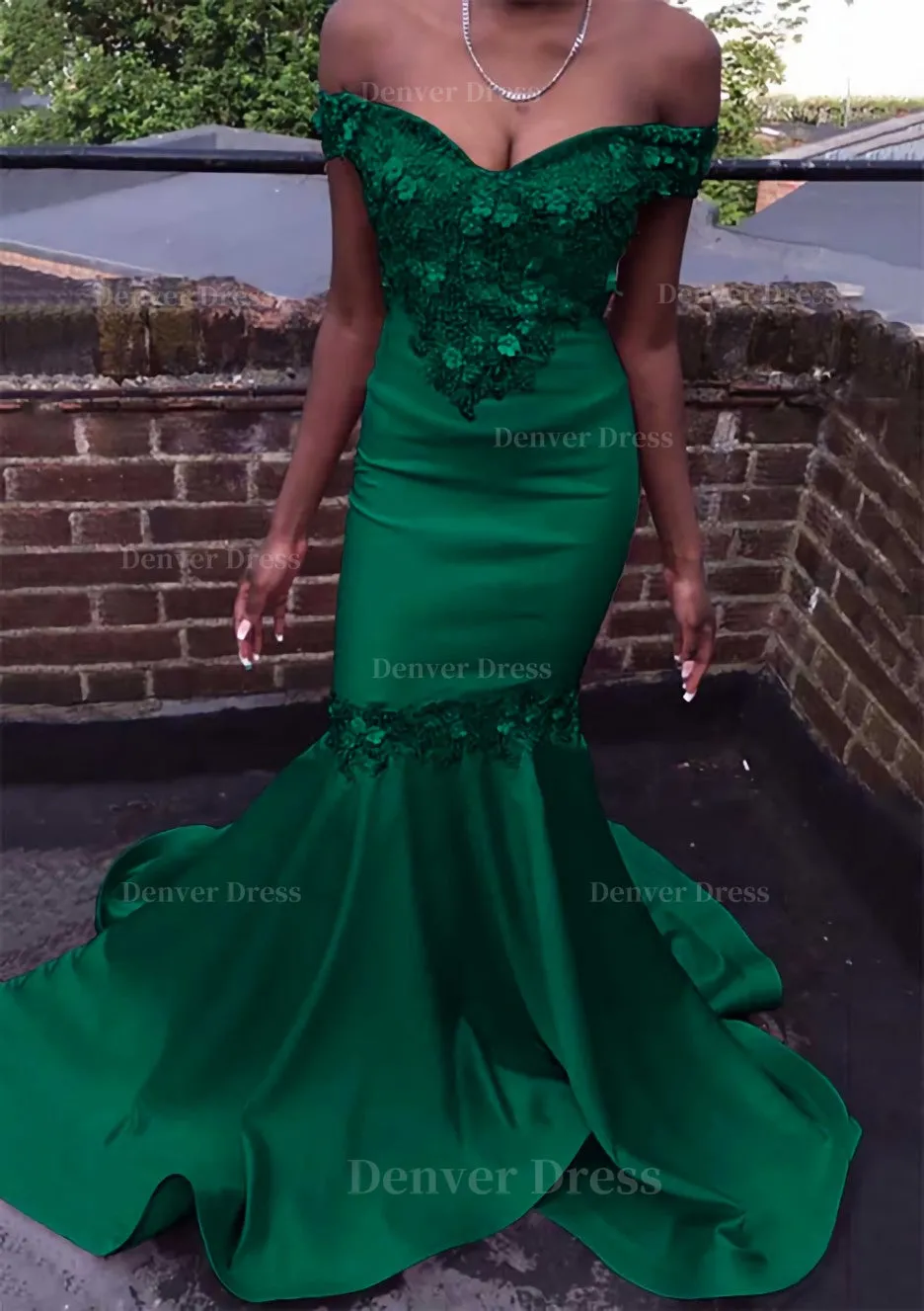 Trumpet/Mermaid Off-the-Shoulder Court Train Satin Prom Dress With Beading Flowers